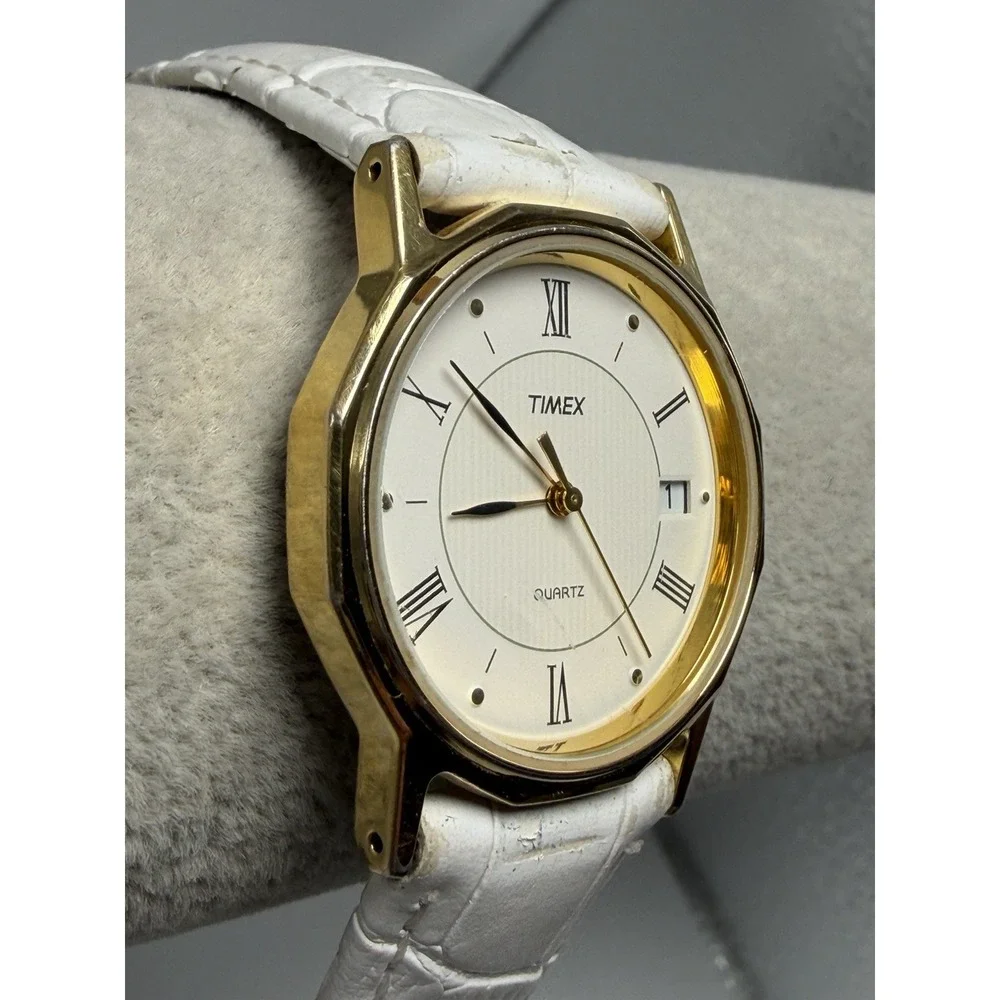 Timex Ladies Watch New Battery 1988 Vintage 31MM 8
